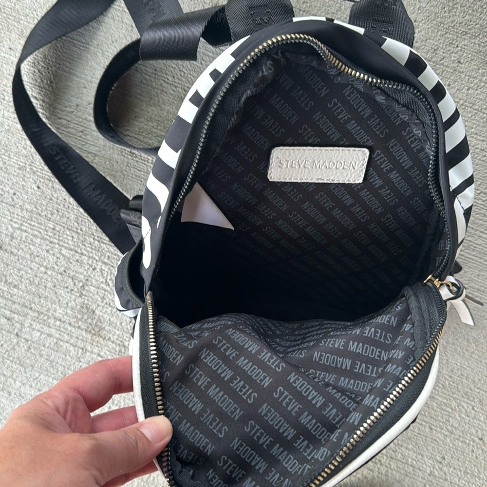 Steve Madden mini backpack - Picture 6 of 6